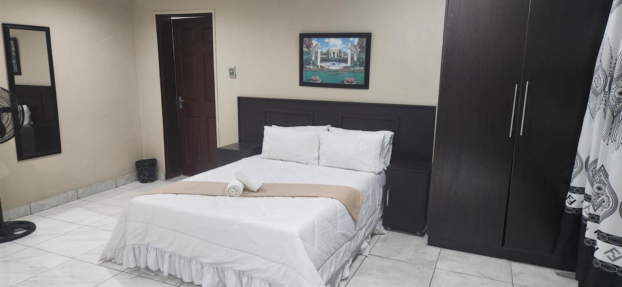 Jomus Guest House Welkom Bagian luar foto